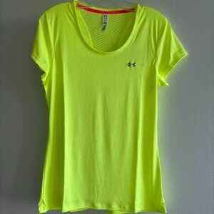 Under Armour HeatGear Short Sleeve Top -	Size M – New with Tags (NWT)!